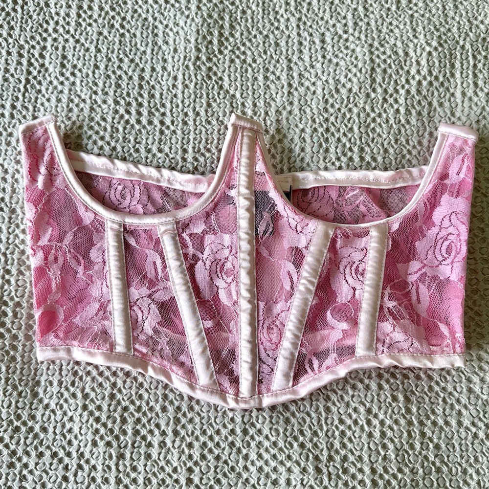 SOLD❣️Pink Lace Under bust Corset NEW NEVER WORN